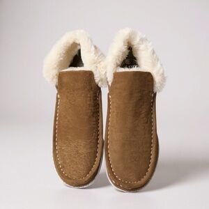 NWOT Brown and White Fur-Lined Boots